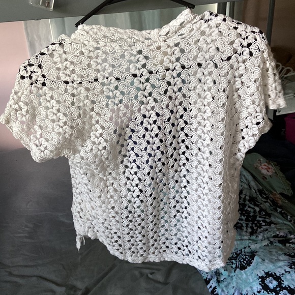 Large Shaw to go with any dress! - Picture 2 of 2